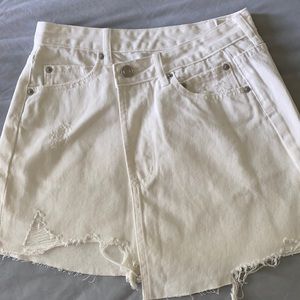 Giana Bini size 26 white asymmetrical distressed jean skirt